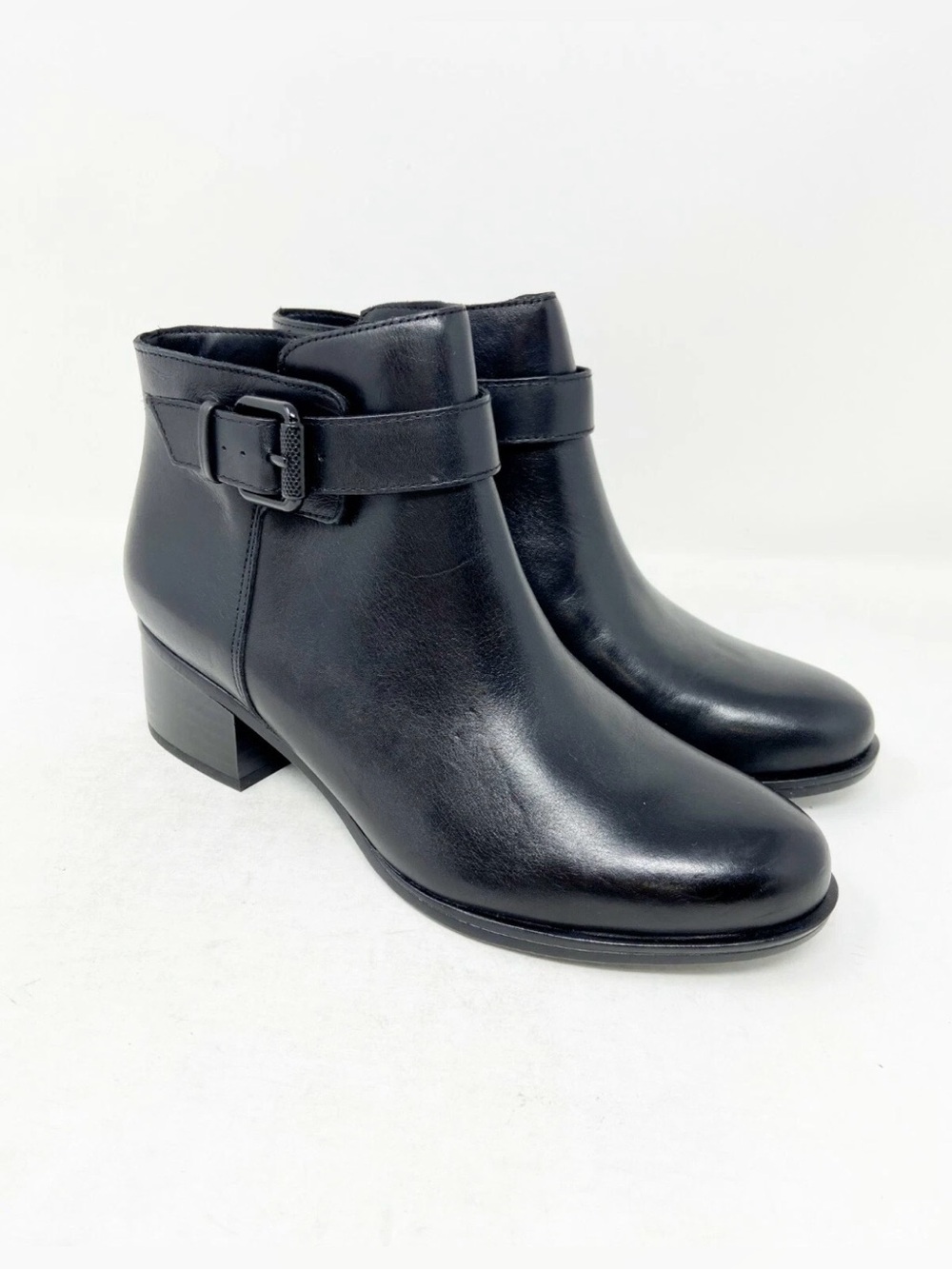 Brand New Ankle boots NWT in box